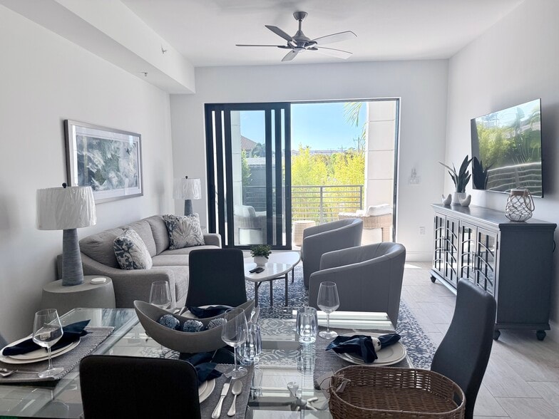 Building Photo - 1111 Central Ave