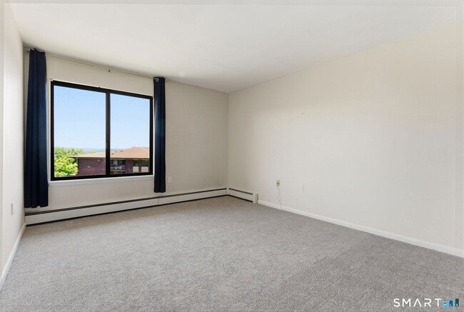 Building Photo - 2316 Cromwell Hills Dr