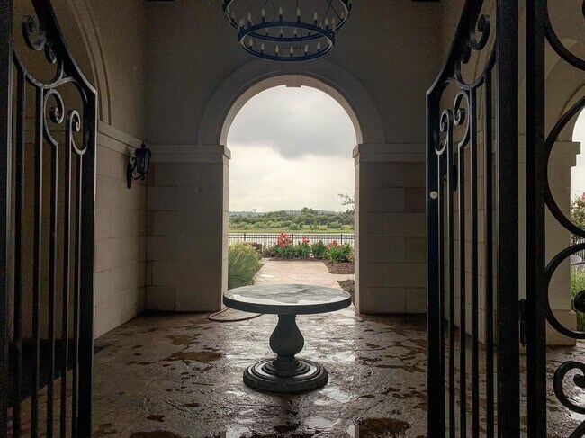 Building Photo - 3927 Cascade Sky Dr