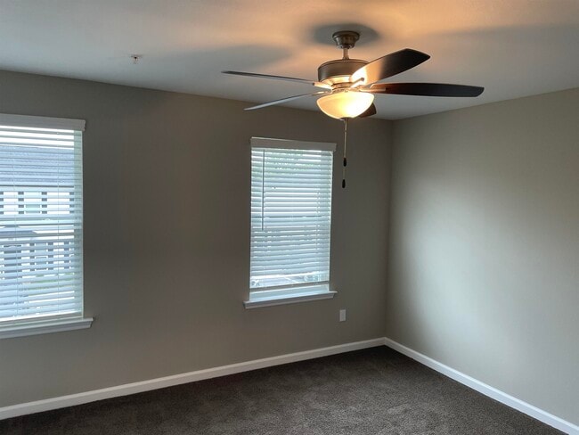 Building Photo - 2249 Del Carmel Way