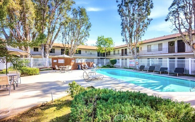 Building Photo - 1200 W Lambert Rd