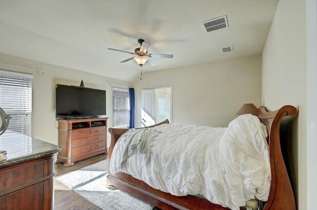 Building Photo - 11701 Summer Springs Dr