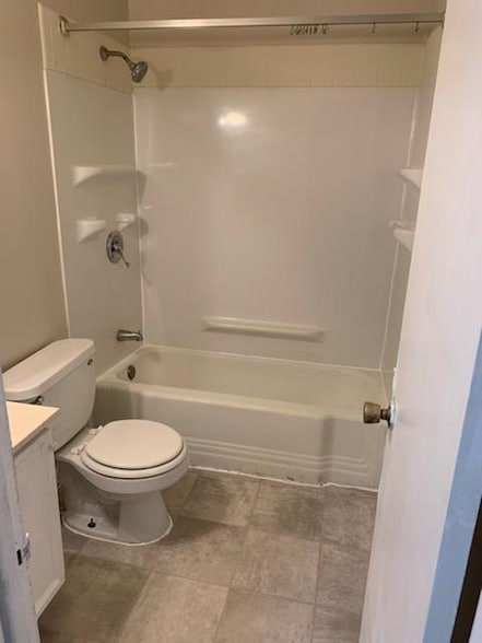 Building Photo - 946 Oliver Ave