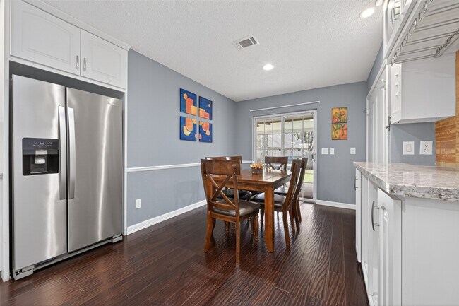 Building Photo - 35 Sheep Meadow Pl