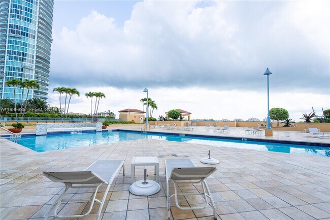 Building Photo - 90 Alton Rd