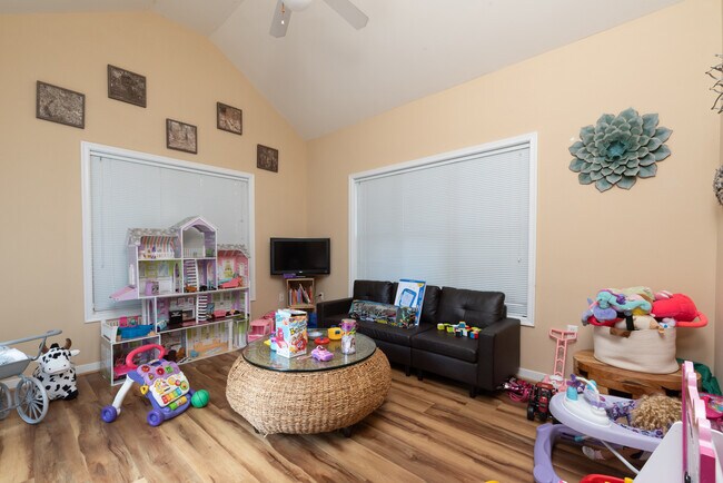 Building Photo - 14230 Spyglass Hill Cir