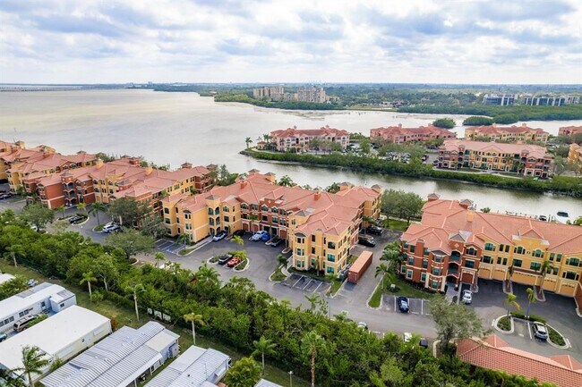 Building Photo - 2749 Via Cipriani