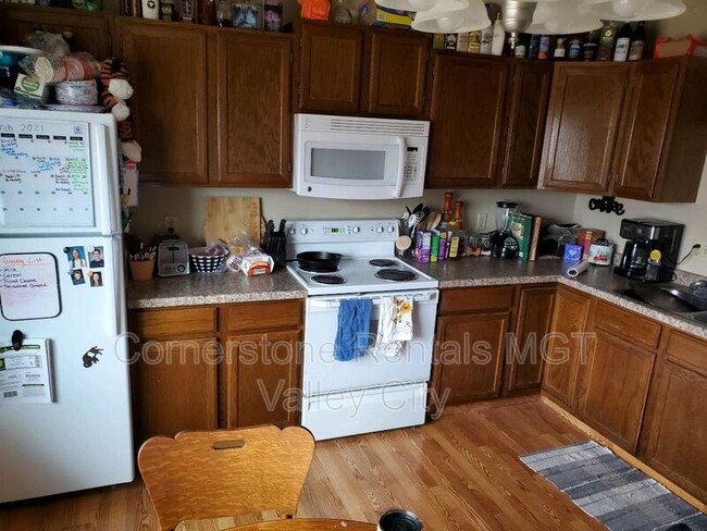 Building Photo - 900 9th Ave SE