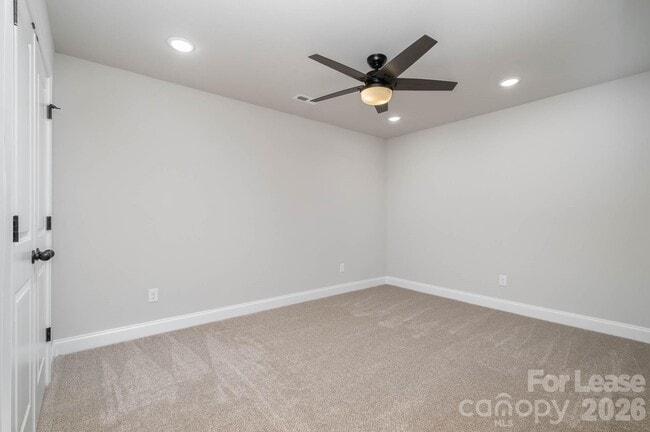 Building Photo - 2507 Lynbridge Dr