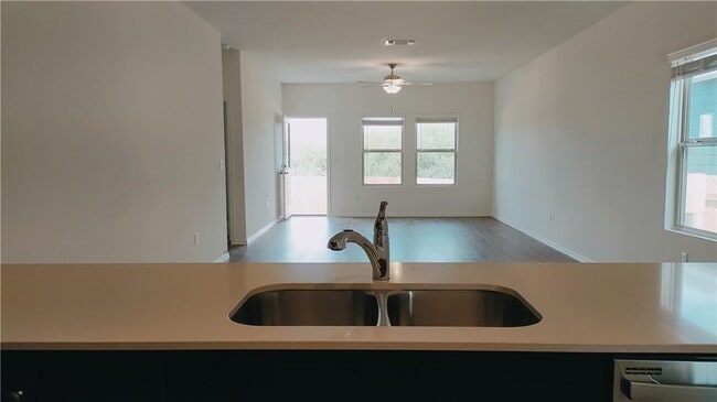 Building Photo - 7400 Tonka Ln