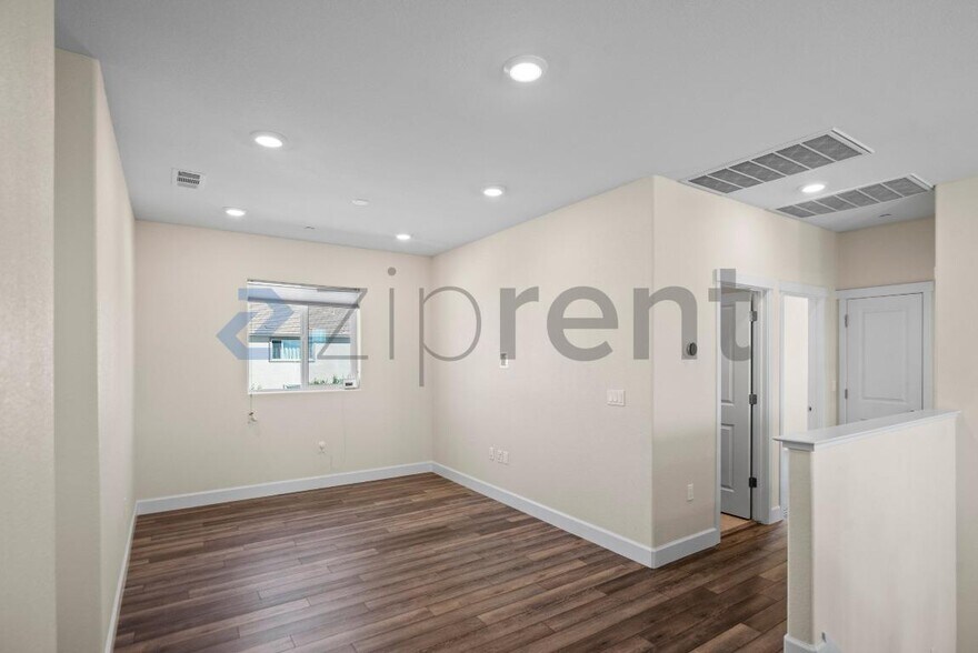 Building Photo - 5587 Howell Mountain Ln