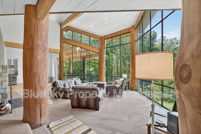 Building Photo - 3005 Lonesome Mountain Rd
