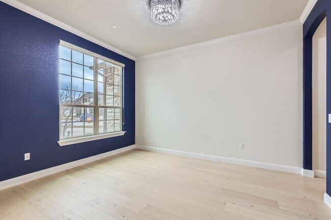 Building Photo - 10713 Lavon Bend