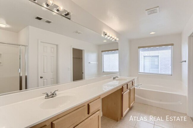 Building Photo - 5518 Avent Ferry St