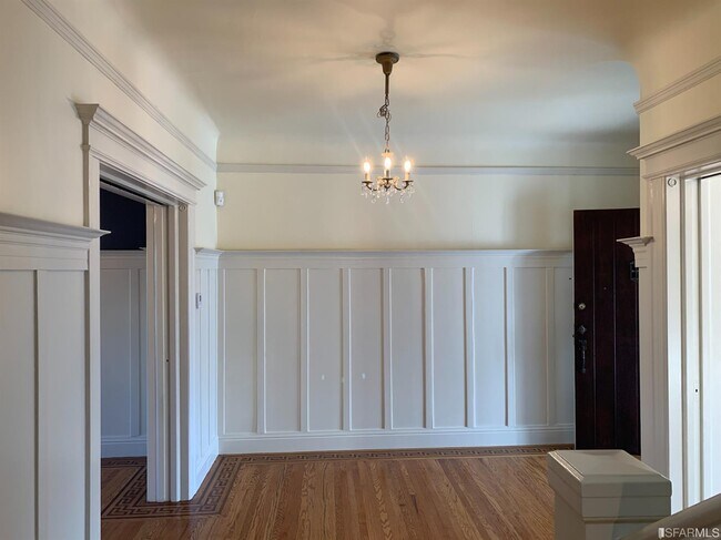 Building Photo - 238 8th Ave