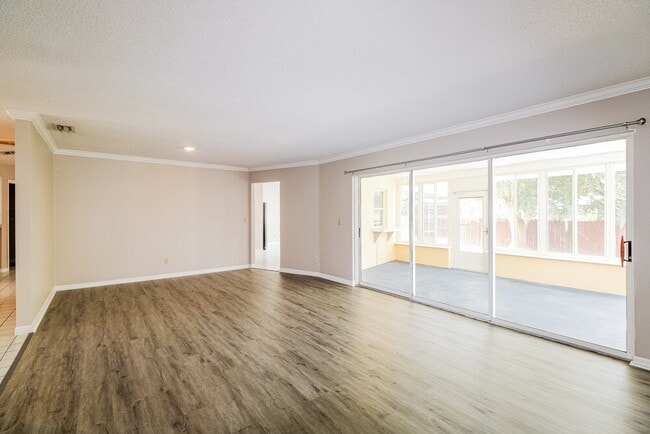 Building Photo - 9132 Hawkins Ct