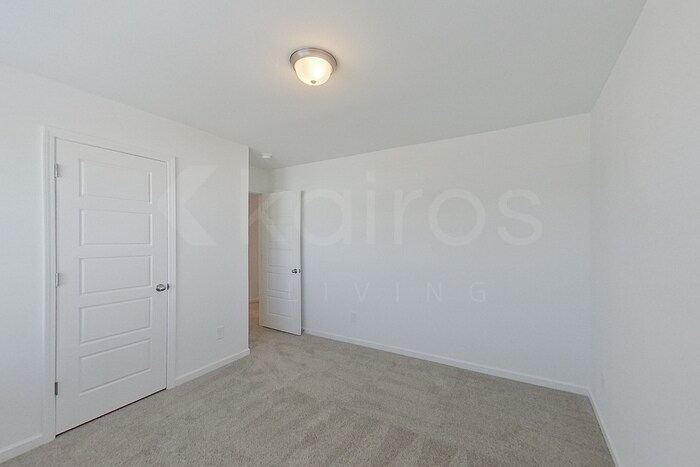 Building Photo - 101 Silver Maple Ln