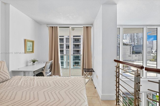 Building Photo - 41 SE 5th St