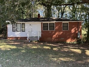 Building Photo - 3375 Villa Cir SE