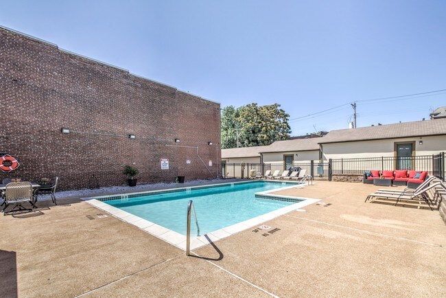 Building Photo - 3633 McRee Ave
