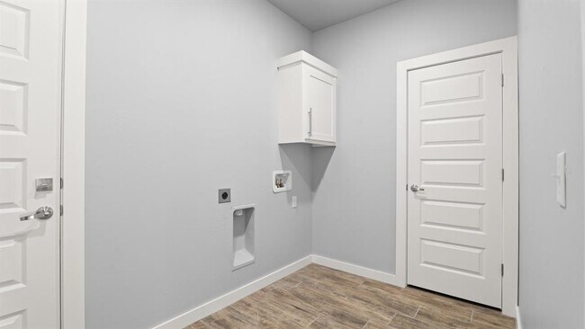 Building Photo - 214 Olde Ml Ct