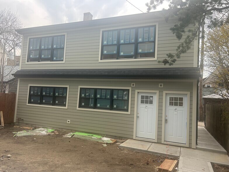 Building Photo - 2128 W Leland Ave