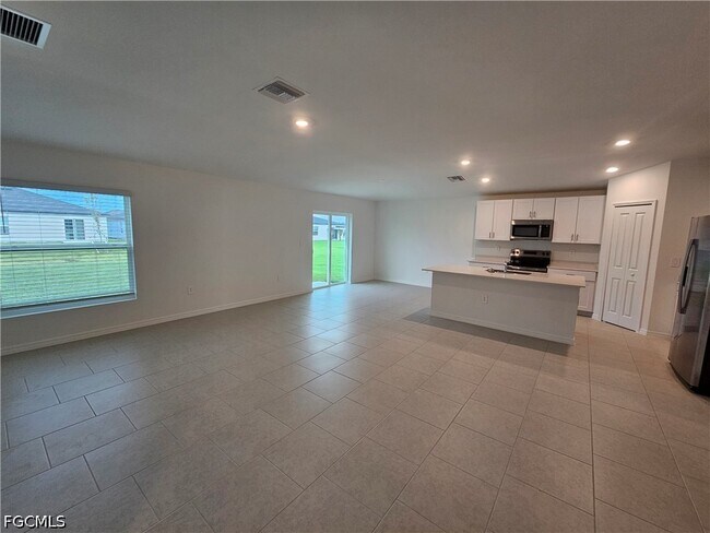 Building Photo - 17316 Cantu Ct