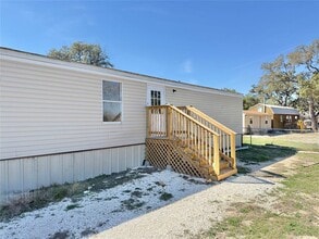 Building Photo - 954 Phillip Ln