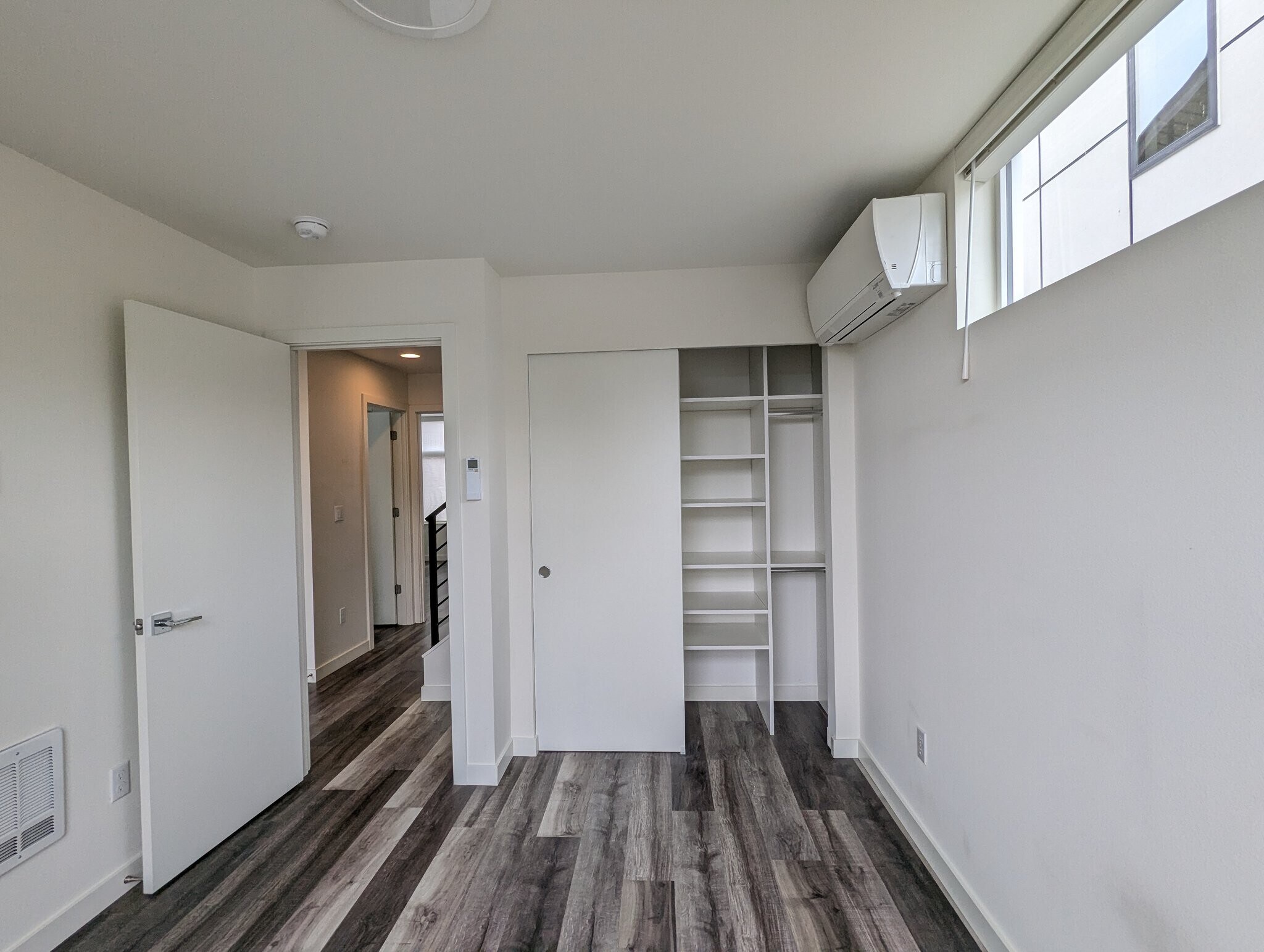 Building Photo - 33 W Etruria St