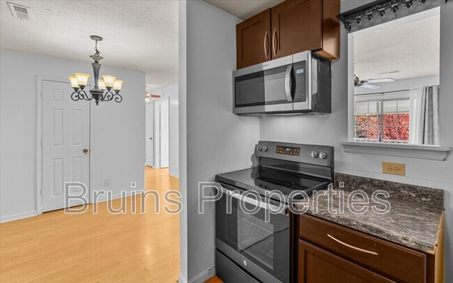 Building Photo - 5521 Hornaday Rd