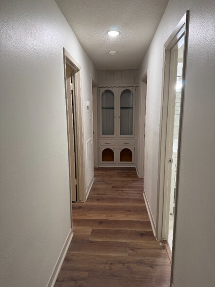 Building Photo - 96 Panorama Dr