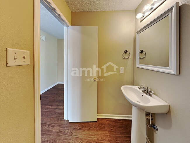 Building Photo - 11343 Congaree Way