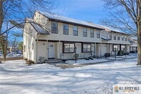 Building Photo - 39 Main St