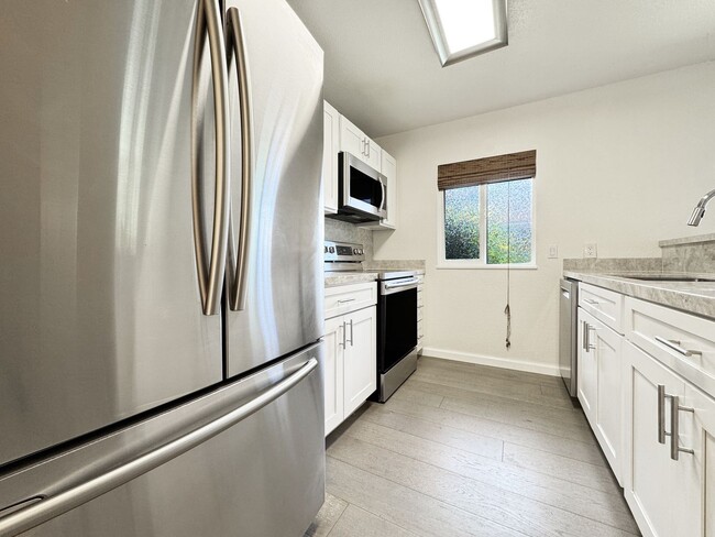 Building Photo - Pet Friendly Kailua Townhouse with A/C