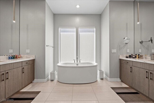 Building Photo - 10950 Earth Hues Ct