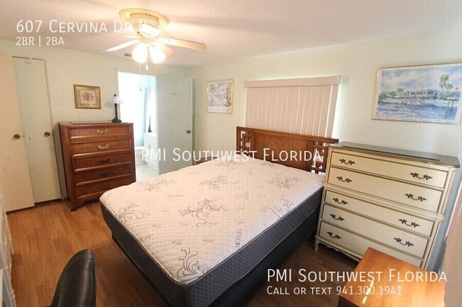 Building Photo - 607 Cervina Dr N