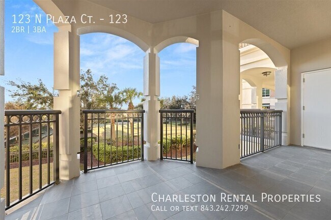Building Photo - 123 N Plaza Ct