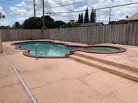 Building Photo - 1130 SW 73rd Ave