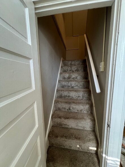 Building Photo - 5108 Silver St