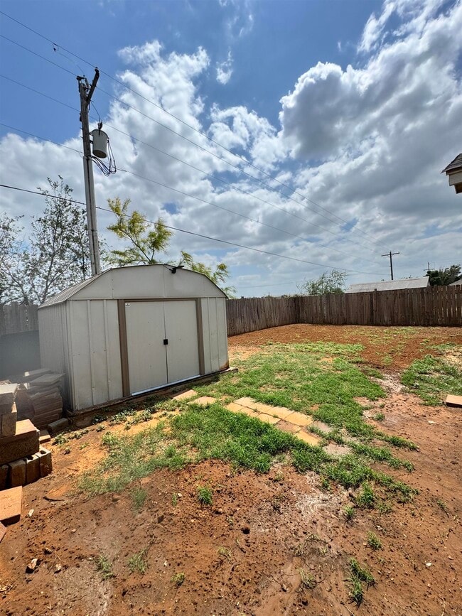 Building Photo - 209 Mescalero Dr
