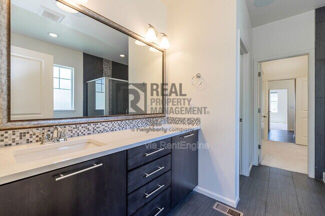 Building Photo - 5720 Big Canyon Dr