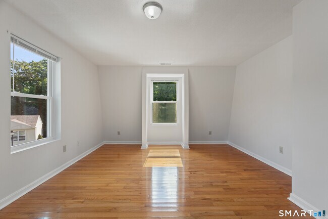 Building Photo - 124 Branca Ct