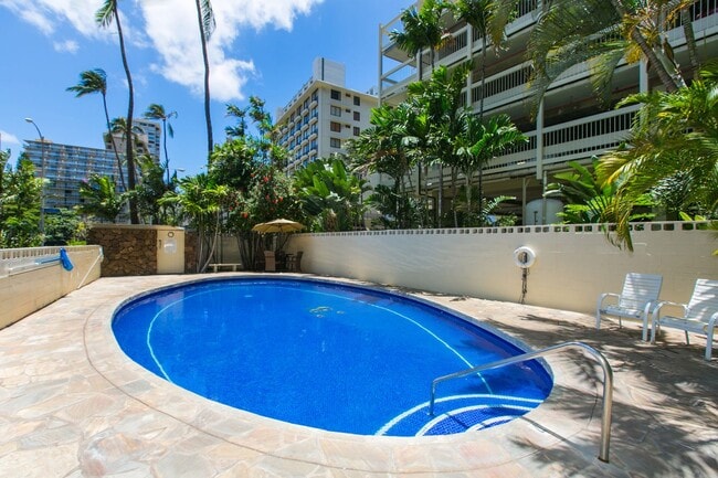 Building Photo - Seaside Towers fully furnished one bedroom...