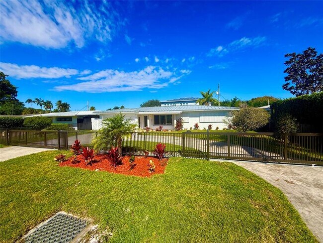 Primary Photo - 2685 SE 5th St