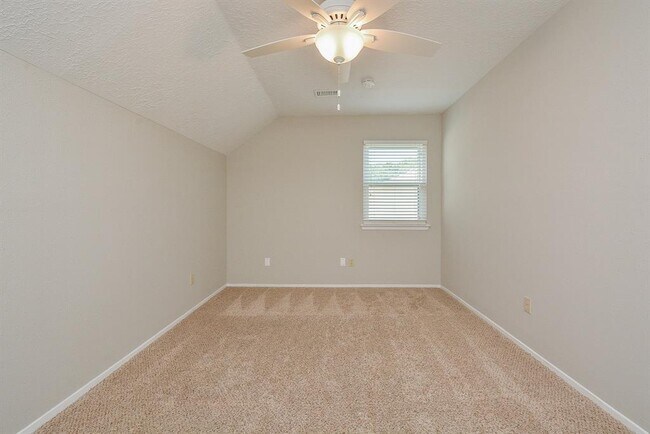 Building Photo - 2119 Landcircle Ct