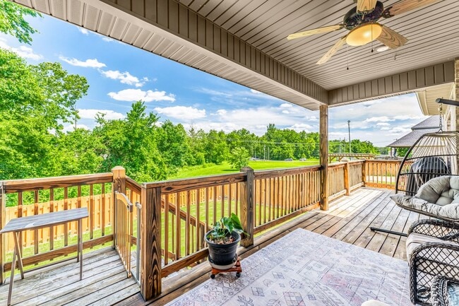 Building Photo - "Contemporary Elegance: Spacious 4 Bed, 3 Bath Modern Rental Home"