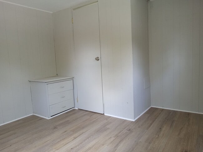 Building Photo - Updated Home in Laurel Lakes NJ FOR RENT $...