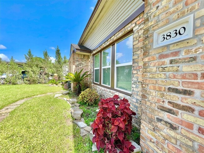 Building Photo - 3830 Cosby St