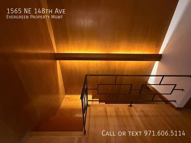 Building Photo - 1565 NE 148th Ave