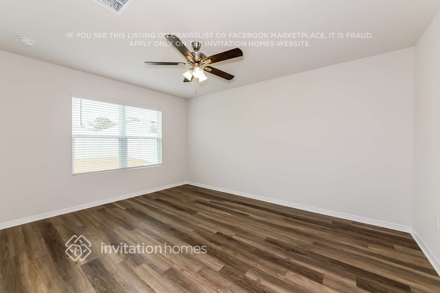 Building Photo - 8017 Majestic Palms Ct